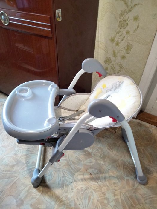 Кресло для кормления ребенка
