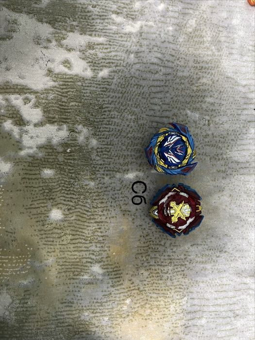 Продаю бейблейды