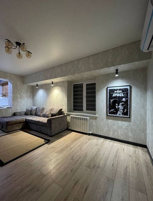 Квартира на Ц5-школа Эрудит 1*2/3/4 общ пл 42м  Евро с обстановкой