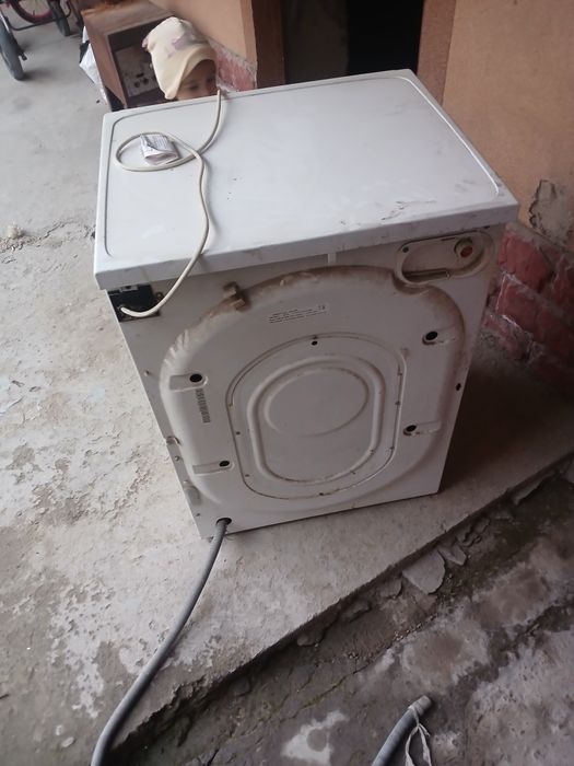 Стиральная машина Indesit 6 кг рабочим состояние
