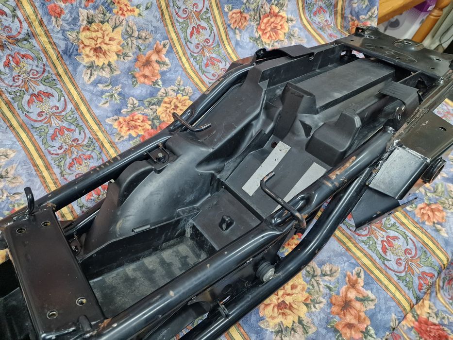 Опашка Задна рамка Suzuki GSR 600 2006 K6