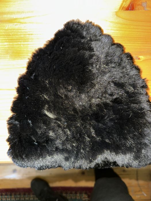 Шапка кожена от заешка кожа