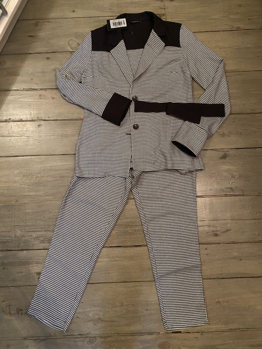 Костюм новый, Турция, размер M,(37). Нат ткань