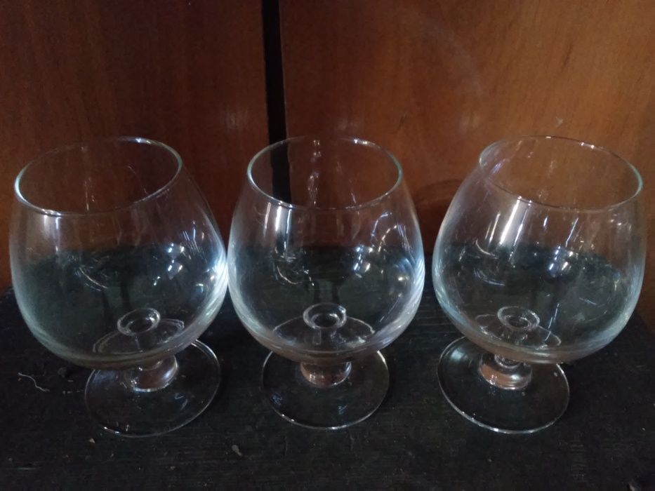 Продам фужеры для коньяка.