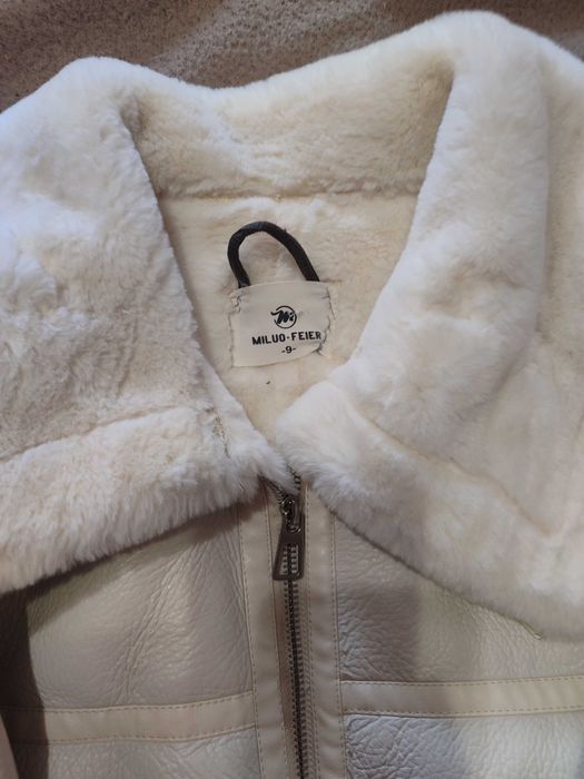 Продам куртки зимние на девочку 8-11 лет