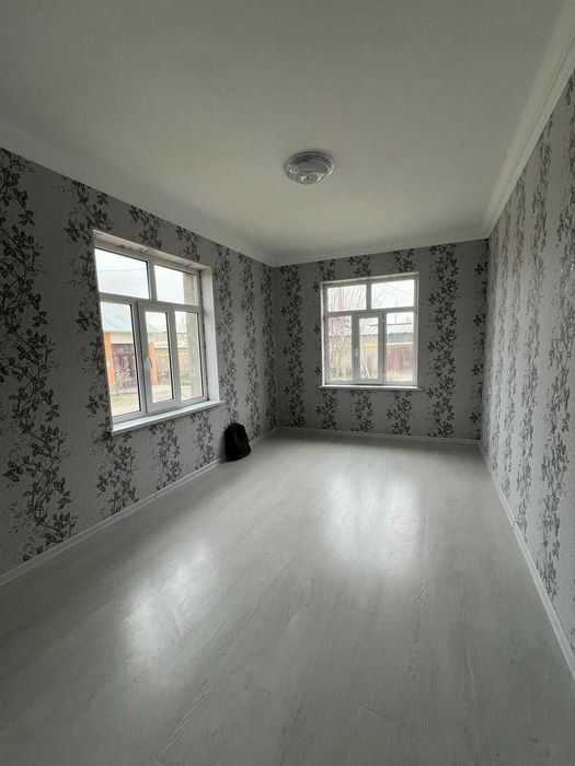 qibray markazida 2.4 sotixli tayyor podklyuch uchaska