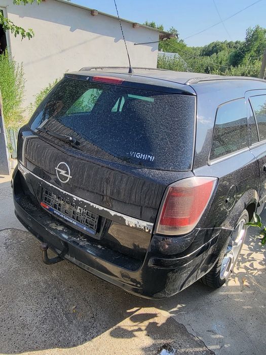 Dezmembrez Opel Asta h 1.7