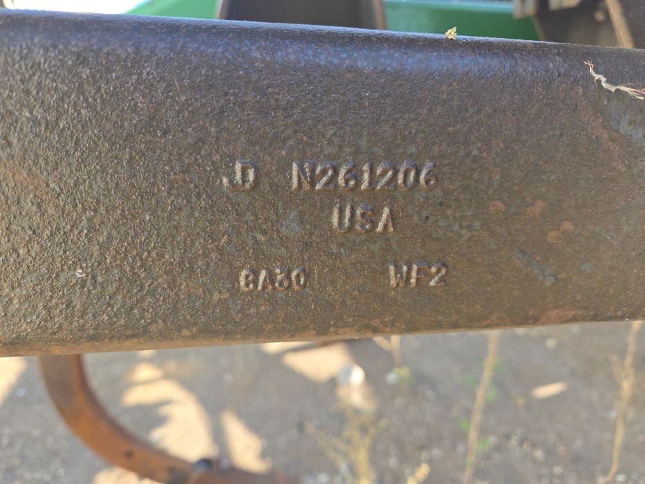 Глубокорыхлитель John Deere 2700