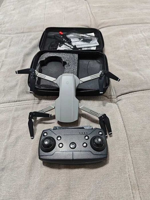 E99 Dronă Pliabilă cu Cameră 4K FPV, Zbor 20 Min, Geantă de Transport