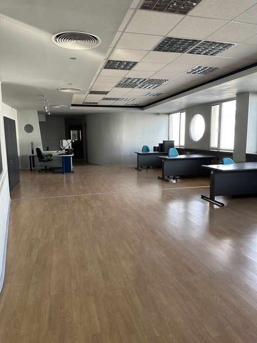 Дава се под наем Офис в Пловдив, Индустриална зона - Тракия - 500 кв.м за 5000 € - Снимка #12