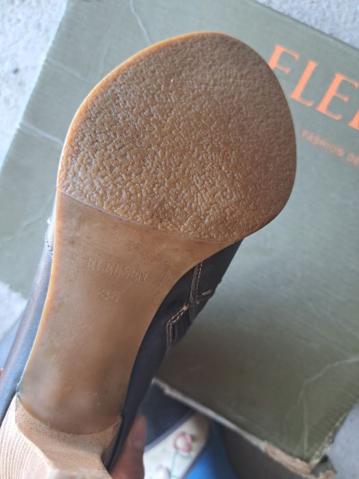 Женские кожаные сапоги