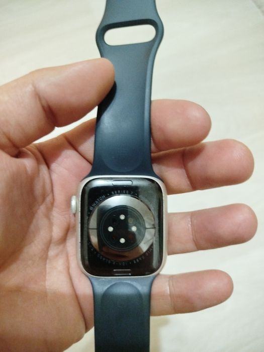 Продам Apple watch 7 45 series