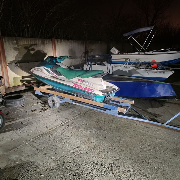 Sea-Doo bombardier GTX 1999 schimb cu auto