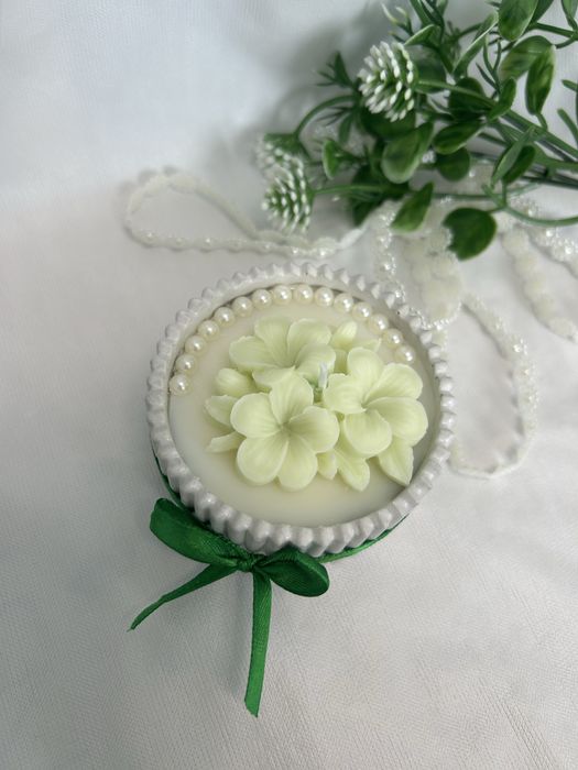 Lumanari in recipiente