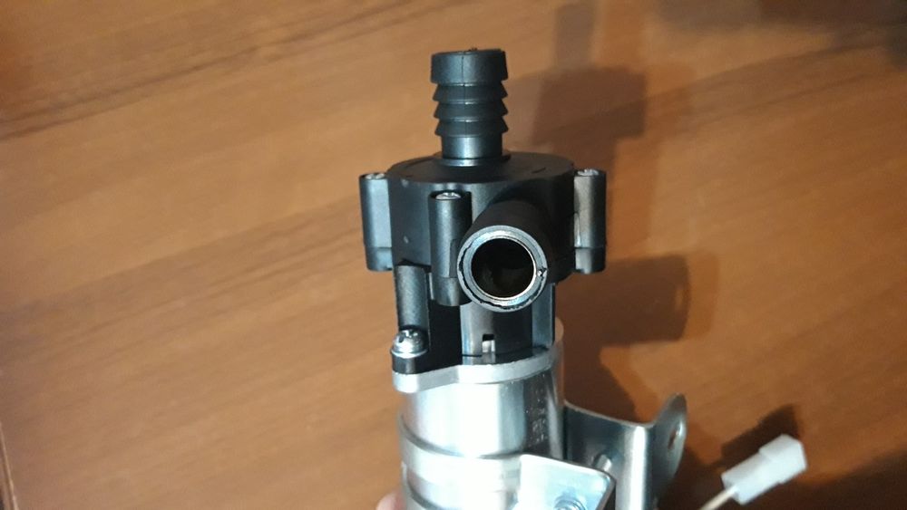 Дополнительный насос 12/24вольт