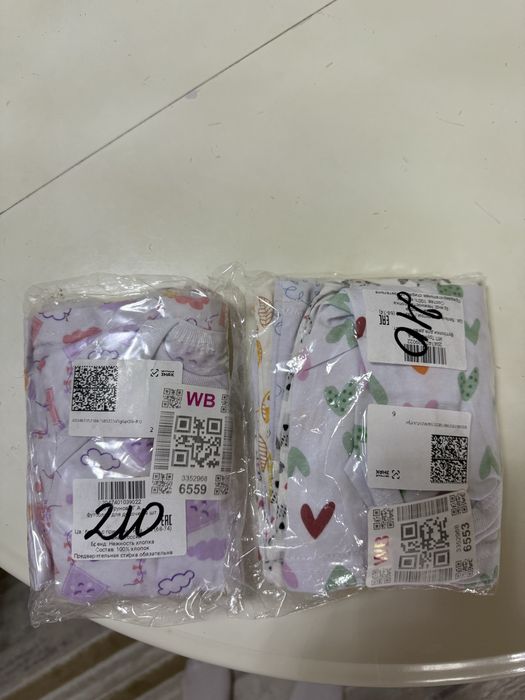 Продам детские футболки 52 -58