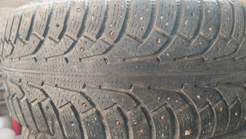 Продам зимние шины