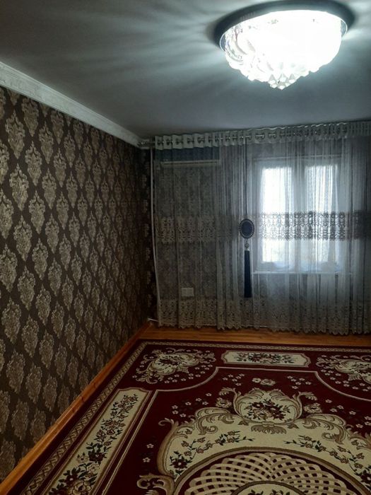 3 зонали уй сотилади.5 этажли дом 2 этаж.Ориентир Севинч ресторан.