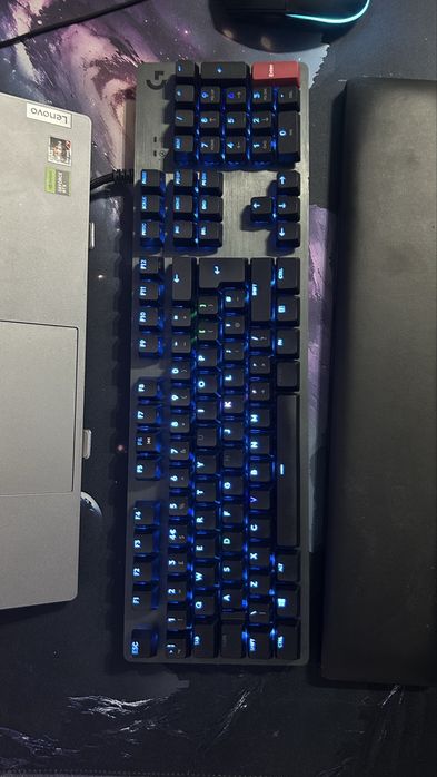 Tastatura Gaming Logitech G 513 Carbon cu swich maro