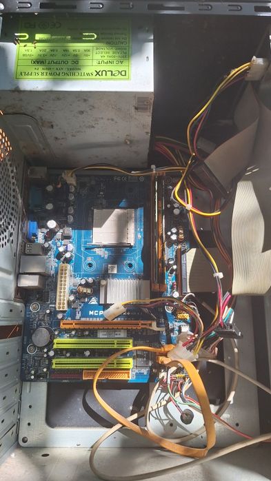 Procesor AMD Athlon 1640 +Placa de baza Socket AM2 - Funcțional