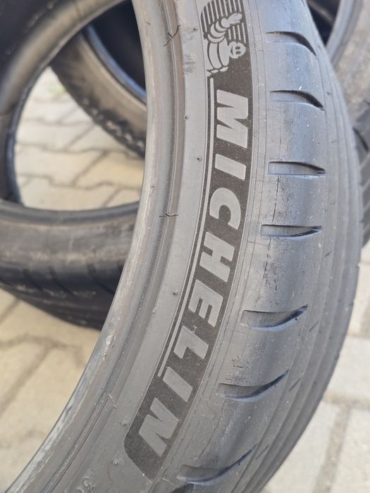 305 30 21 Michelin