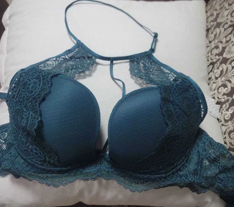 В наличии шикарный комплект нижниго белья