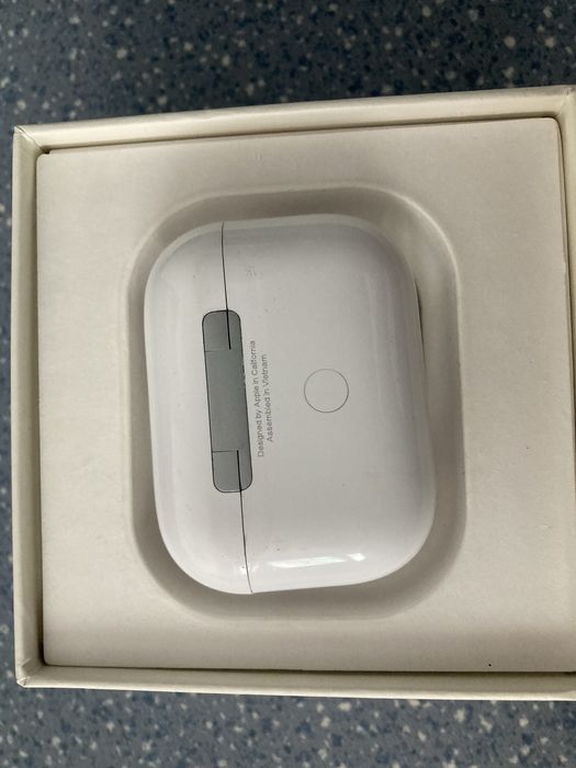 продам наушники AirPods Pro 2