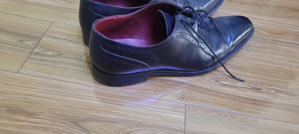 Pantofi Versace originali  nr 43 piele adevarata vand sau schimb cu di