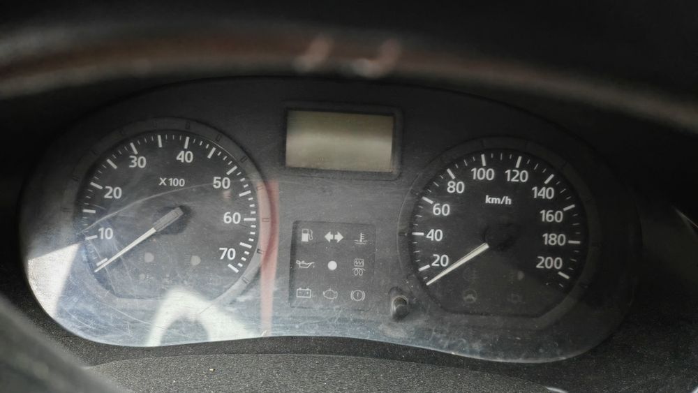 Dacia Logan 1.4 MPI, 2006, roșie, 101.358 km