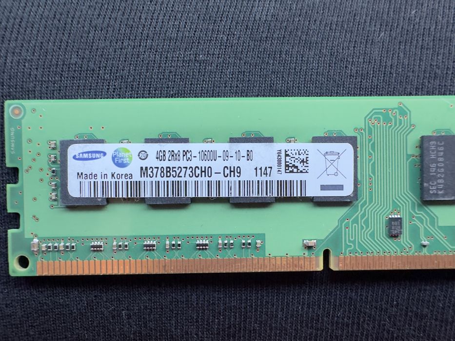 2x 4 GB ram Samsung 8 GB RAM