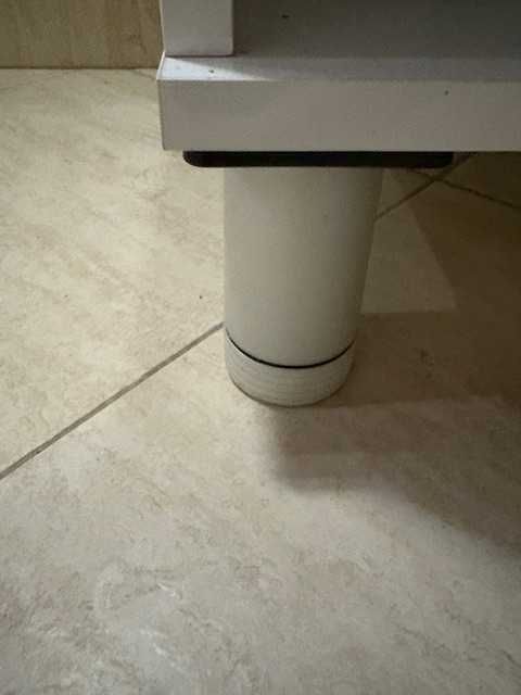 Нов шкаф за баня