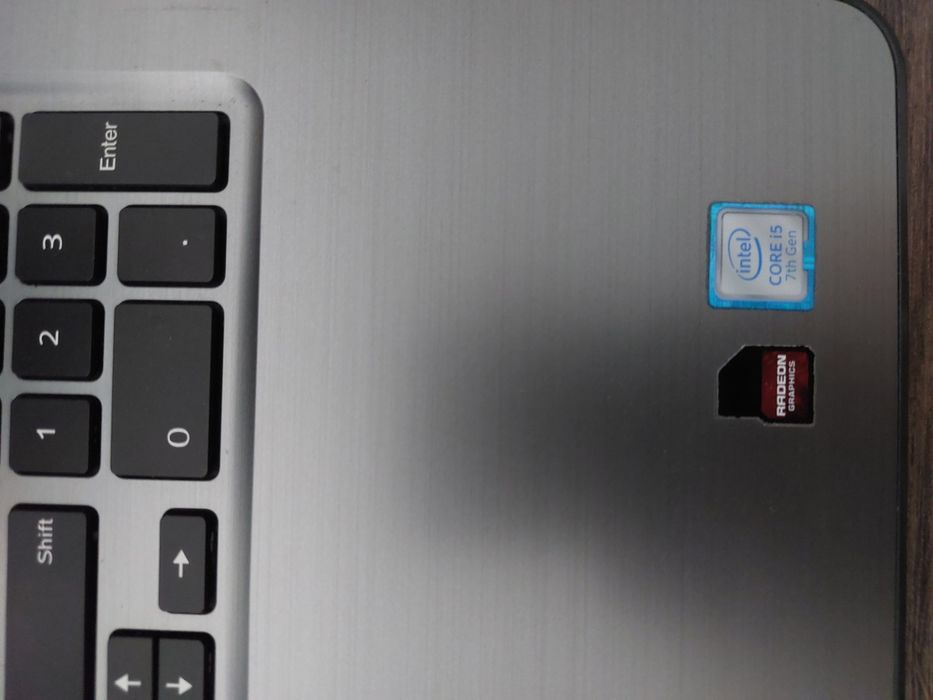 Laptop Dell Inspiron  5567 -  Defect
