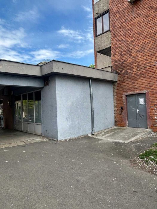 De vanzare spatiu comercial