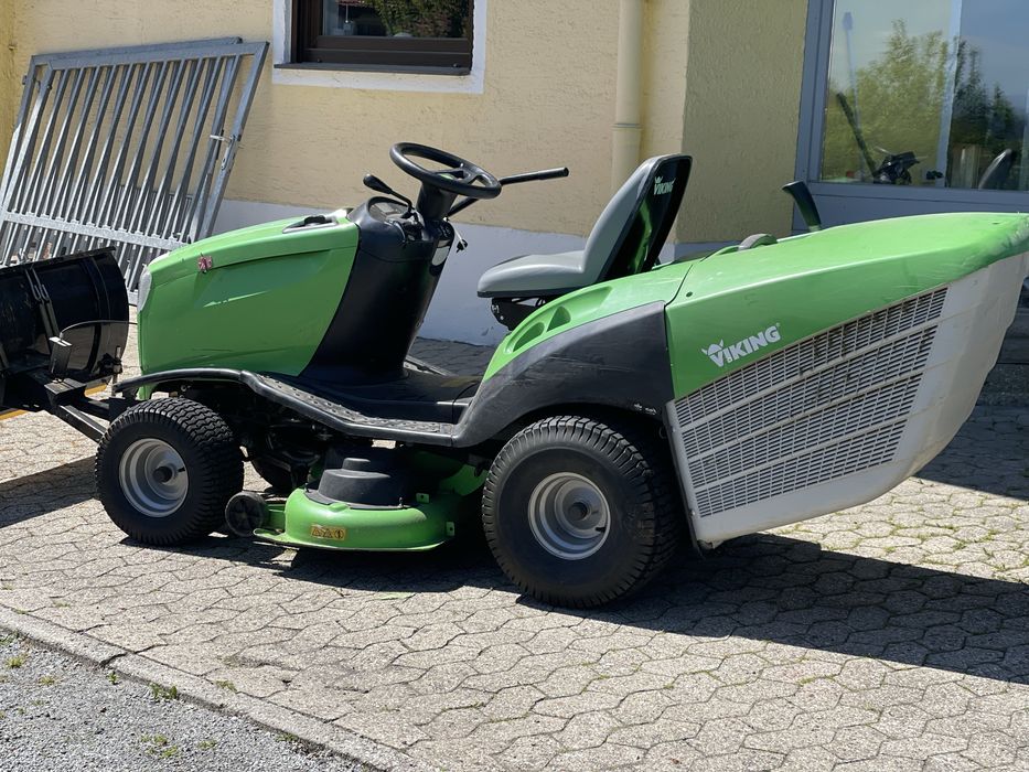Tractoras de tuns iarba Viking 3 cutite 724cc
