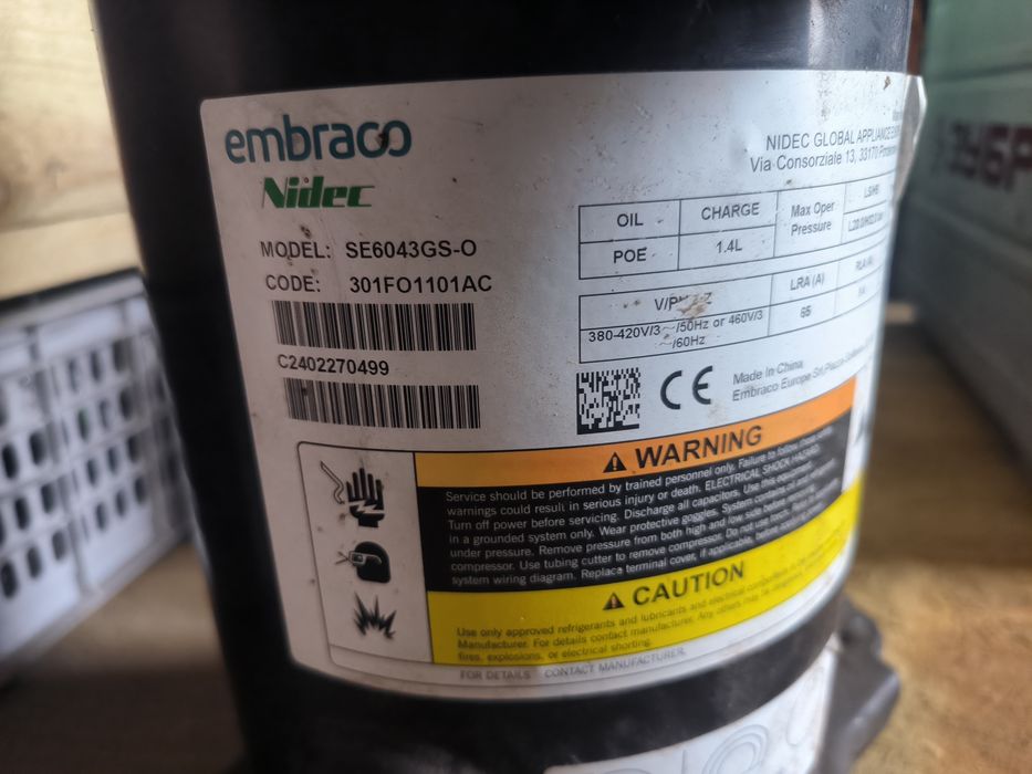 спиральный холодильный компрессор 10кВт Embraco