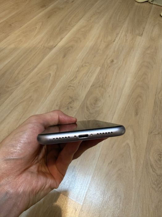 Продам iphone 11