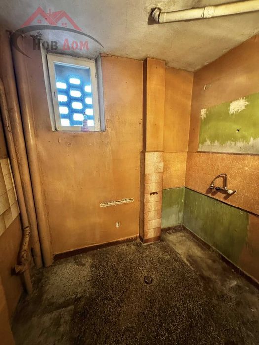 Тристаен в кв. Колю Фичето