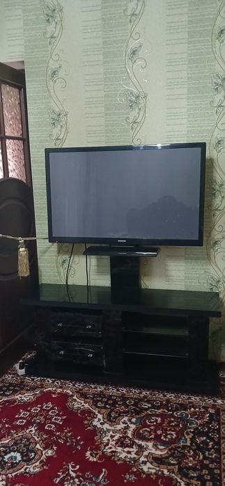 SAMSUNG 43 TV padstafkasi bilan