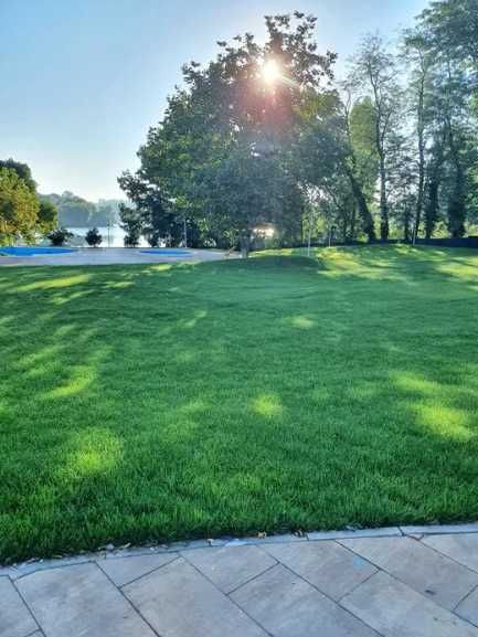 Gazon Rulou cu Garanție de Prindere 2 Anii – Servicii Complete de Montaj