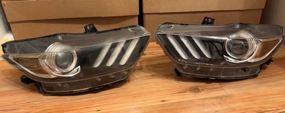 Faruri stanga-dreapta Ford Mustang 2015-2018