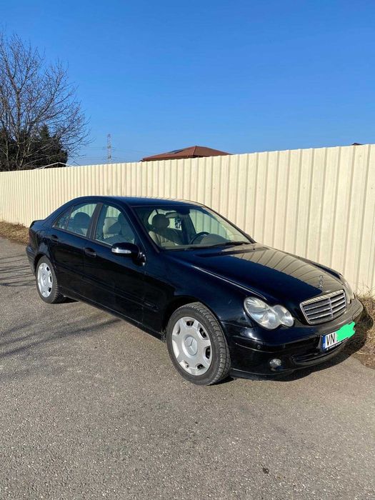 Mercedes-Benz C180 Kompresor,benzina+gpl 2004,270000 km,consum mic