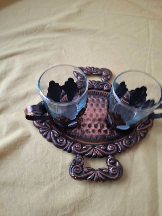 Set decorativ din metal în stil turcesc pentru a servi cafea sau ceai