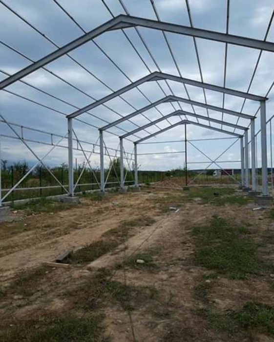 Vand hale metalice la super preț-calitate