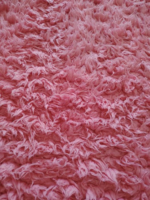 продам пушистый ковер  размер 2на2