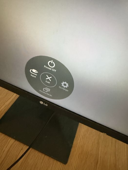 Монитор LG 24 инча