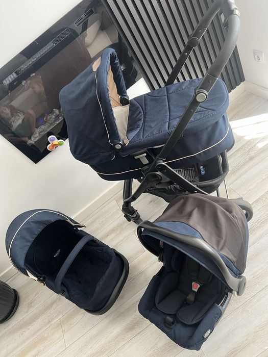 Vând cărucior 3 în 1 de la Graco Model Evo
