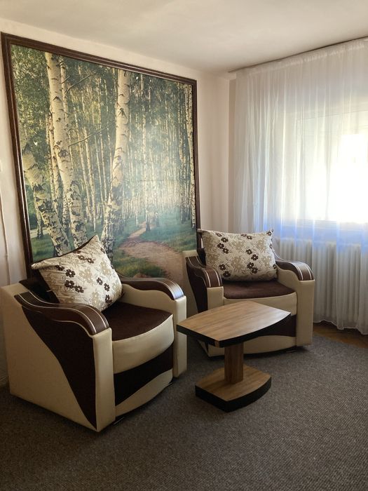 Apartament de inchiriat, 2 camere, decomandat, zona Cetate
