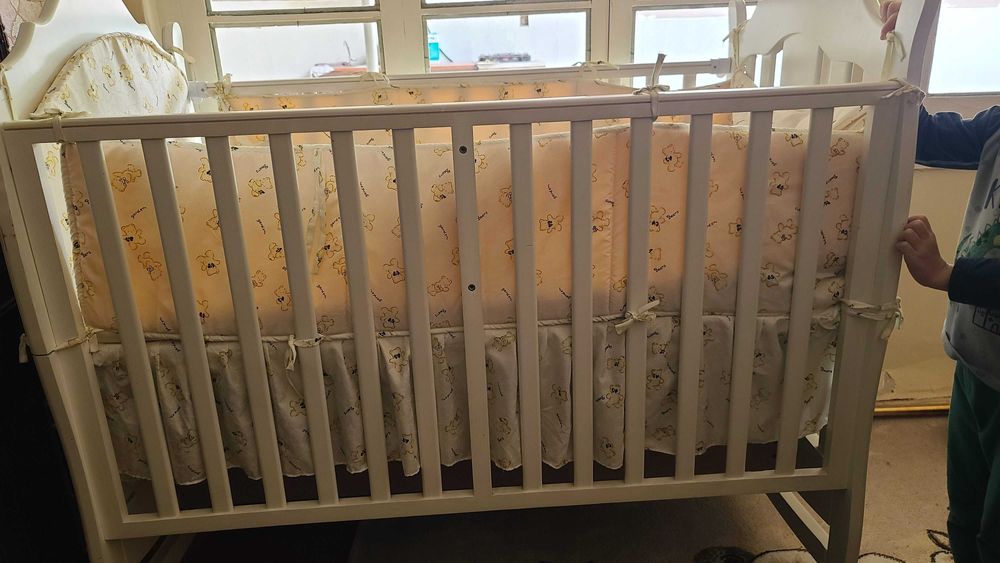 Детская кроватка