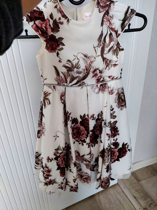 Продам ,каждая вещь по 3000тг