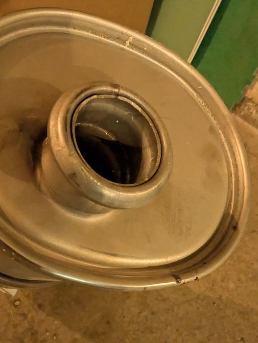 Продавам задно/крайно гърне за Пежо 206